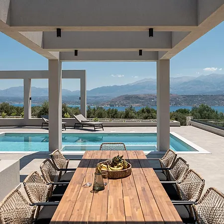 Sunny Vacay Villa *
