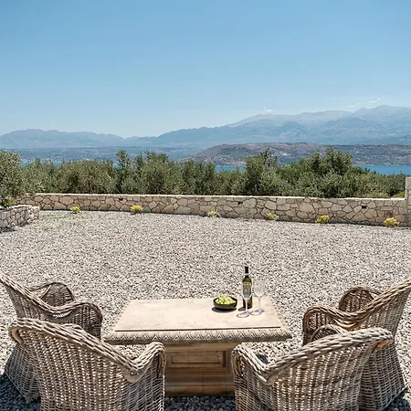 Sunny Vacay Villa Stérnai